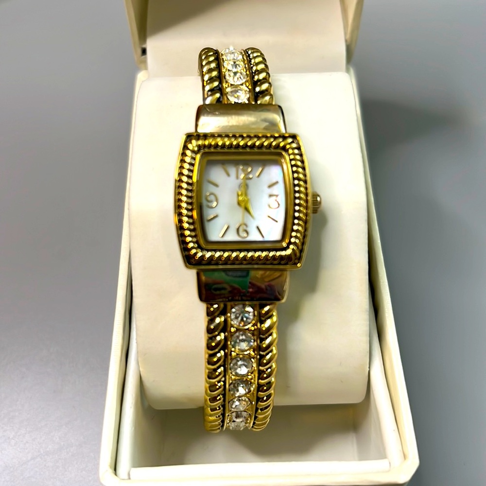 Versona Bracelet Cuff Watch